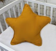 Baby Nellys Dekorační oboustranný polštářek - Hvězdička, 45 cm - hořčicová
