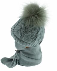 BABY NELLYS Zimní čepička s šálou - chlupáčkové bambulky - sv. šedá/tm. šedé | Velikost koj. oblečen
